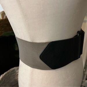 NWOT Express corset stretch belt, black and gray, XS/S